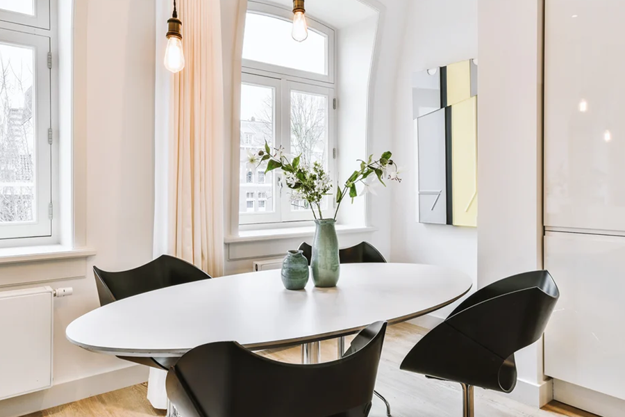 Reasons Why You Should Consider An Oval Dining Table